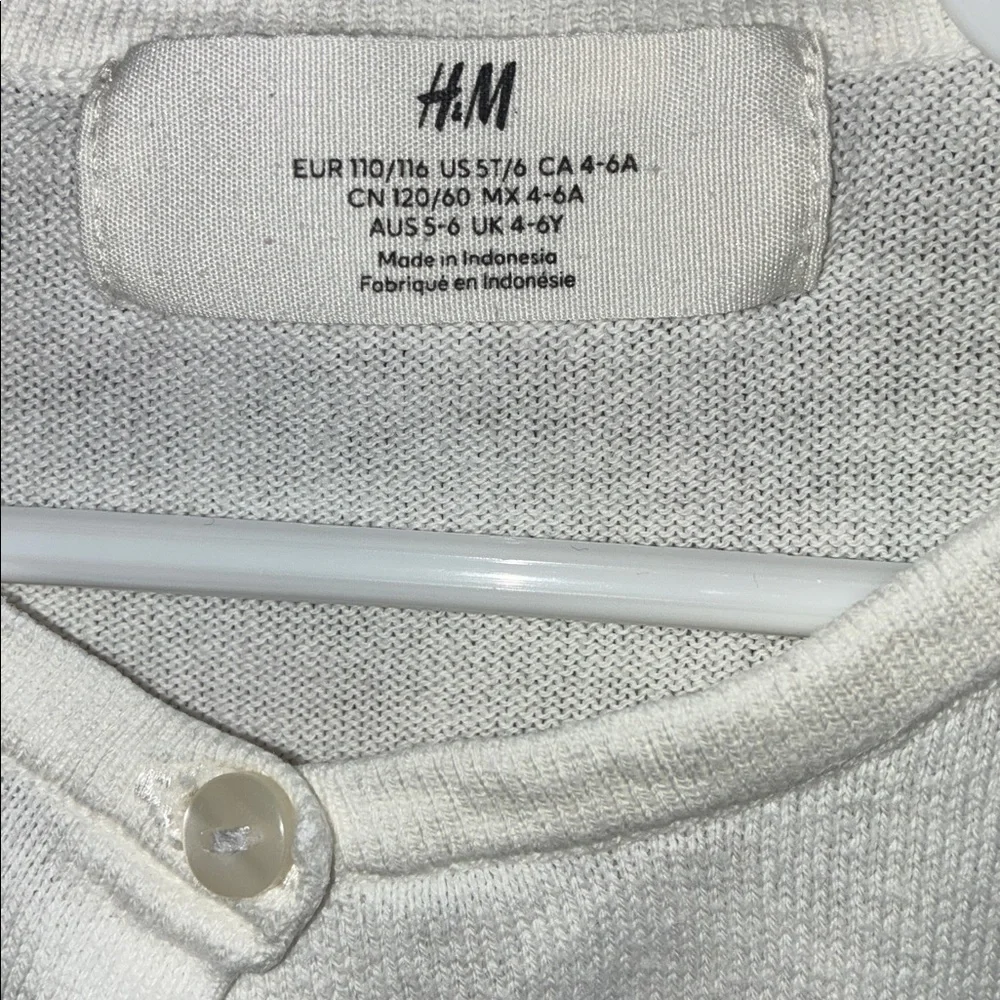 H&M Girls’ White Cotton Cardigan with Heart Accent - Picture 9 of 10